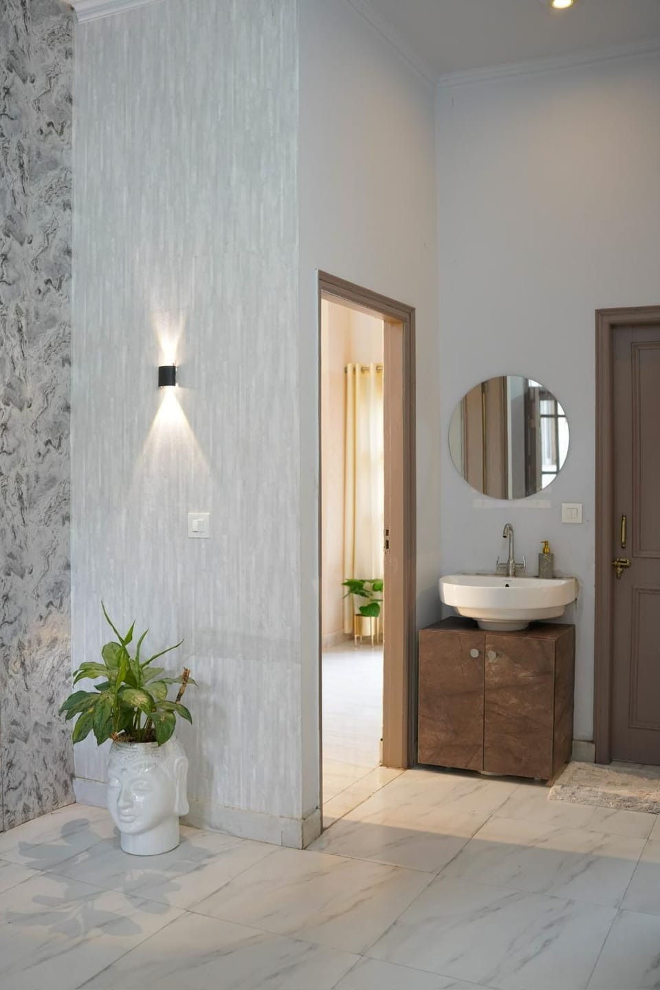 The Pearl by Elvara Stays Apartment in Dehradun