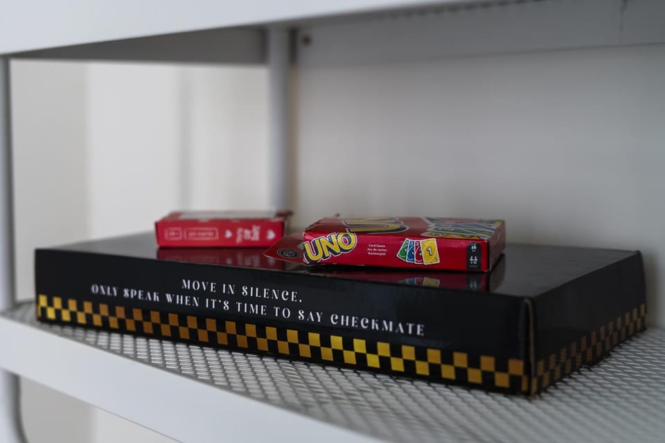 Game Room, Decorative detail