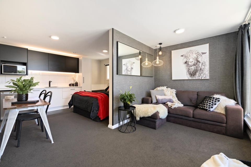 Kitchen or kitchenette, Living room, Bedroom