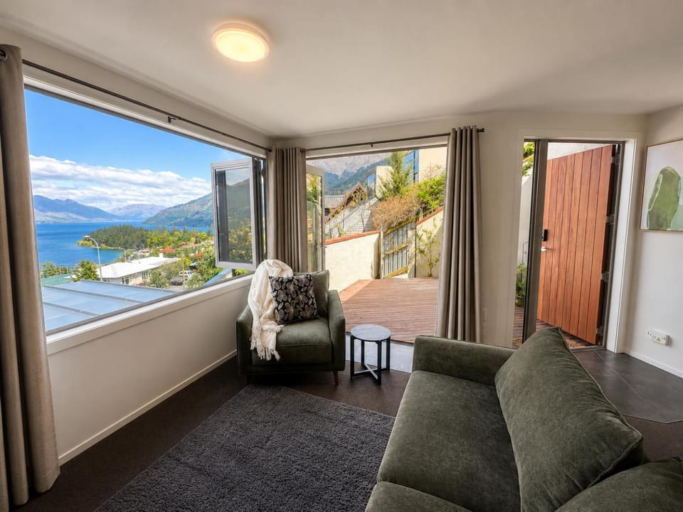 Natural landscape, View (from property/room), Balcony/Terrace, Living room, Seating area, Lake view, Lake view, Mountain view, Mountain view