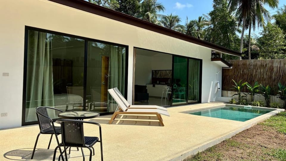 Patio, Garden, Garden view, Pool view, Swimming pool, sunbed