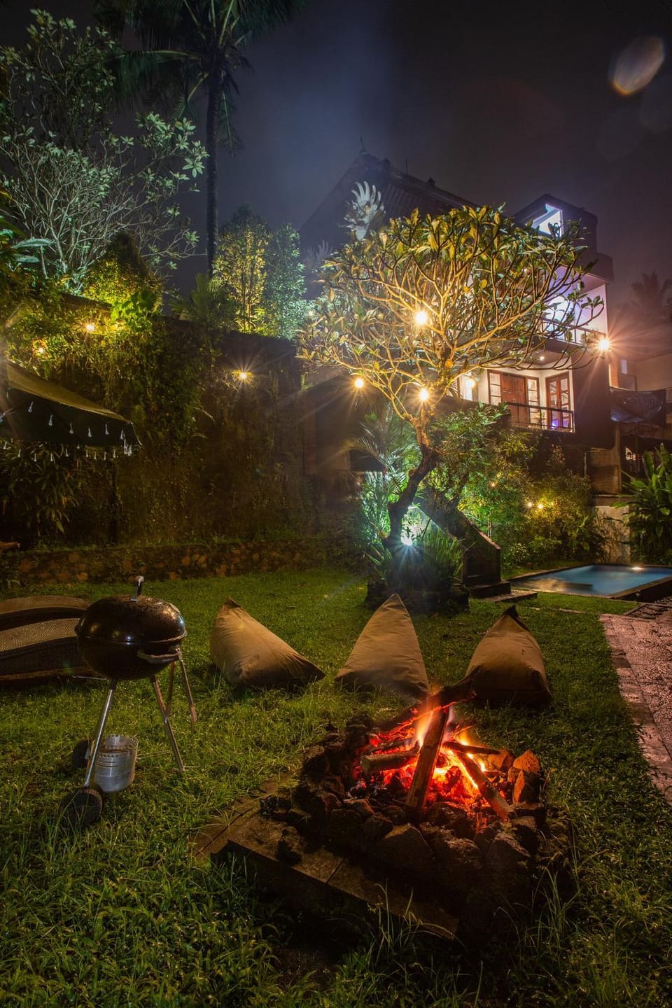 Night, Natural landscape, BBQ facilities, Garden, Garden view