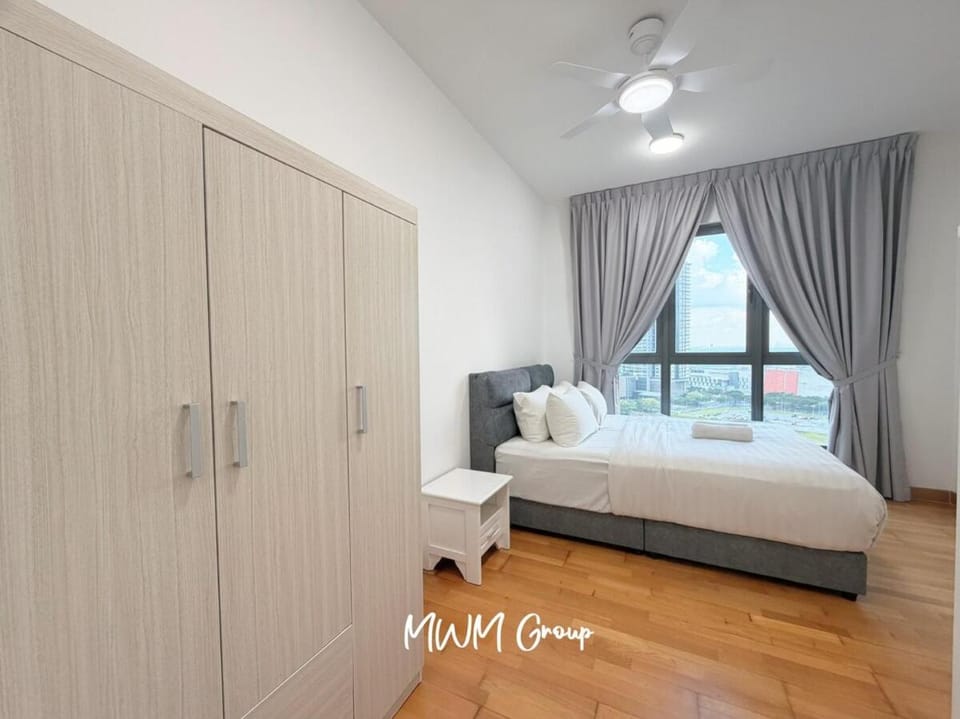 Teega Residence Seaview Bathtub Retreat Near Legoland Apartment in Johor