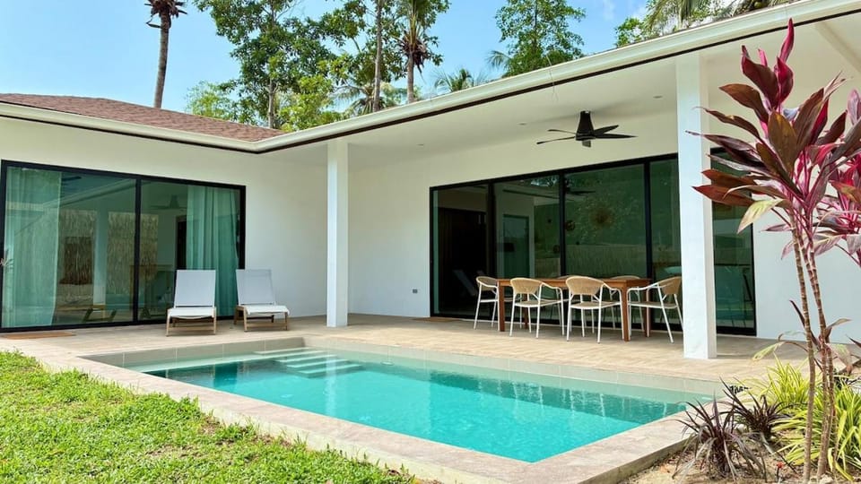 Patio, Garden, Garden view, Pool view, Swimming pool, sunbed