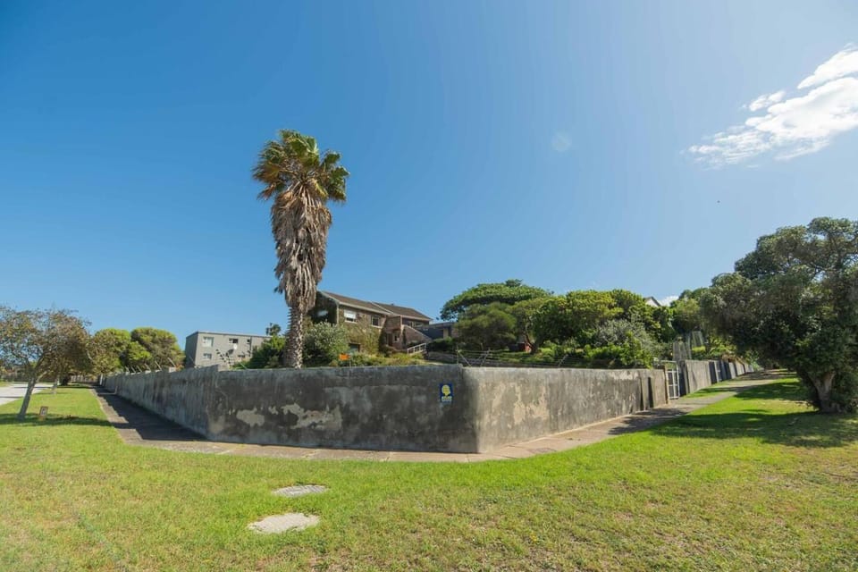 Urban Oasis Studio Apartment in Port Elizabeth