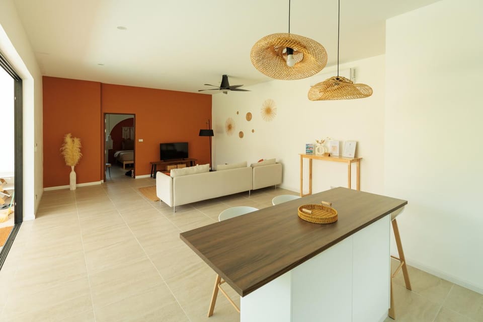 Living room, Dining area