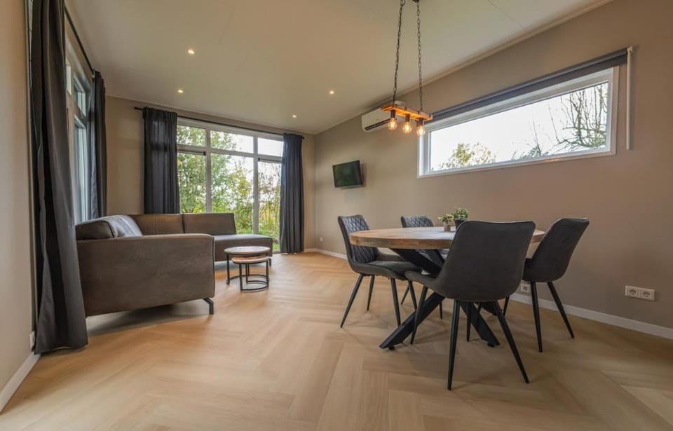 Cube XL 91 I 4 persoons chalet in Zennewijnen House in Gelderland, Netherlands