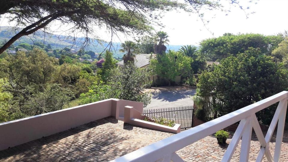 Sunset on Silver Beautiful self catering Studio apt Apartment in Roodepoort