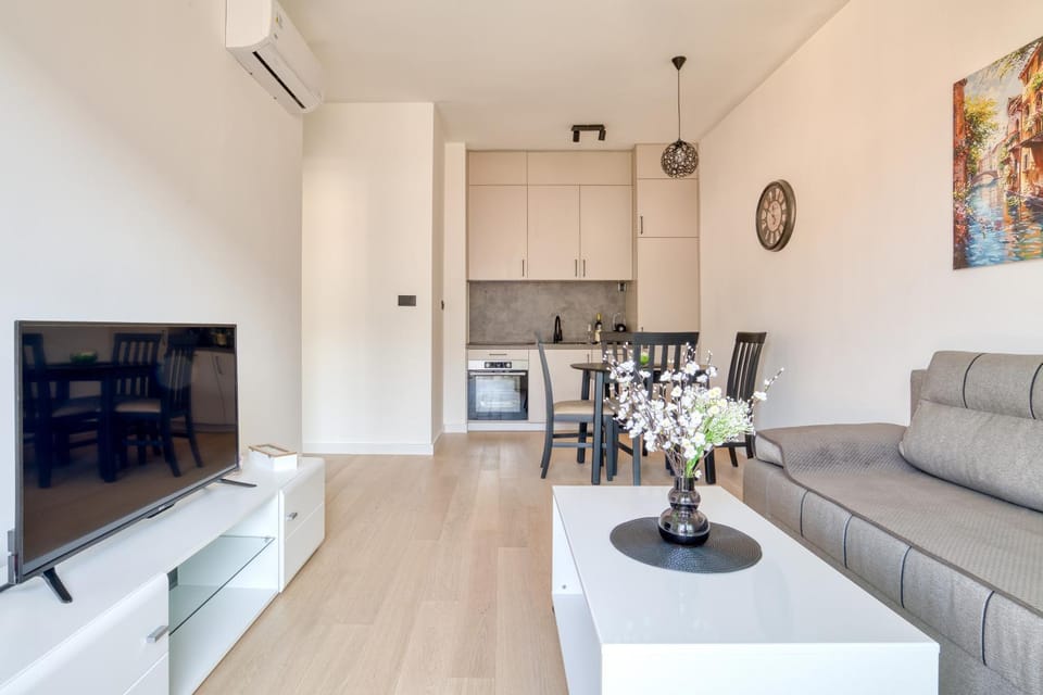 Boka Gardens Sea View Apartment 4 by MN Property Apartment in Dobrota
