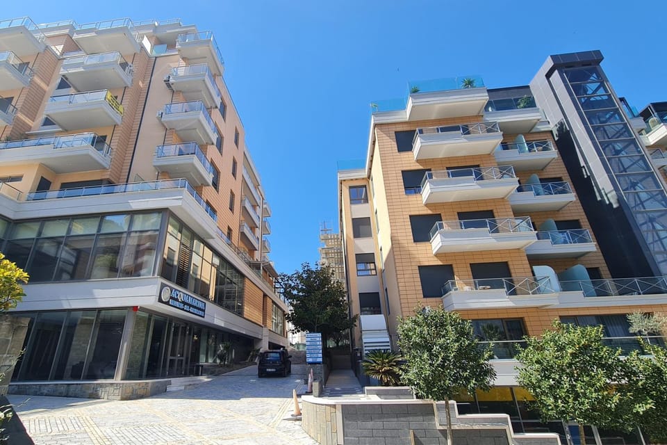 Property building, Facade/entrance, Street view