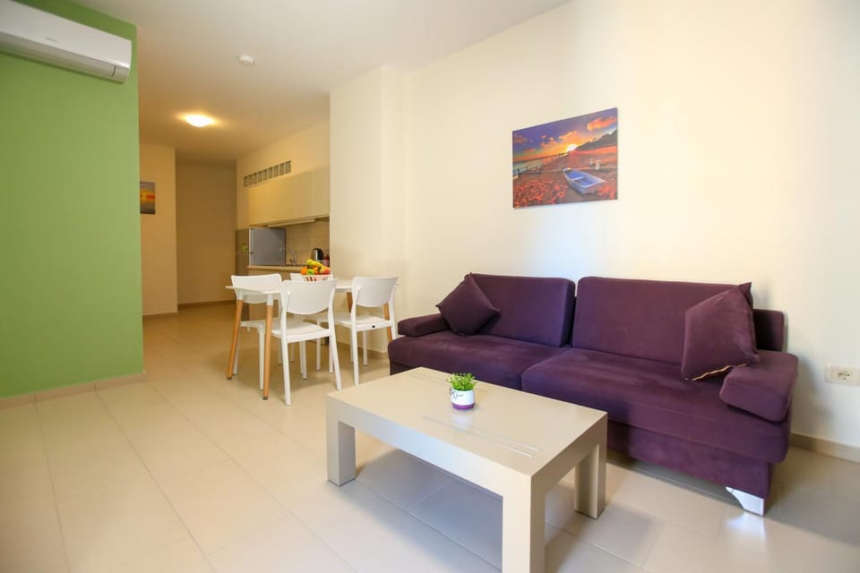 Living room, air conditioner