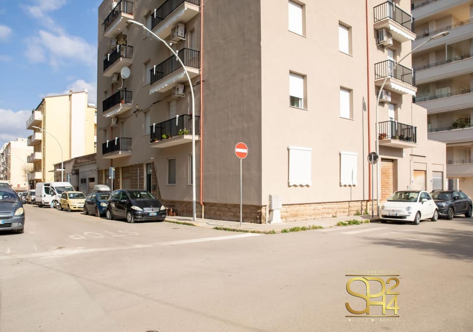 Property building, Neighbourhood, Street view
