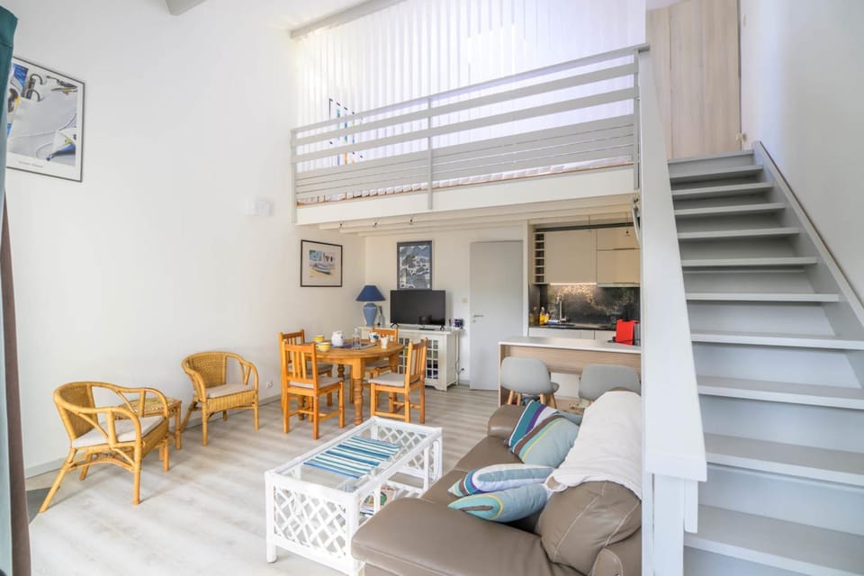 Lovely Triplex with Terrace & Garden near Ocean House in Moliets-et-Maa