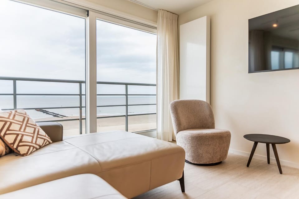 Luxurious flat with unbelievable sea views in Duinbergen Apartment in Knokke-Heist