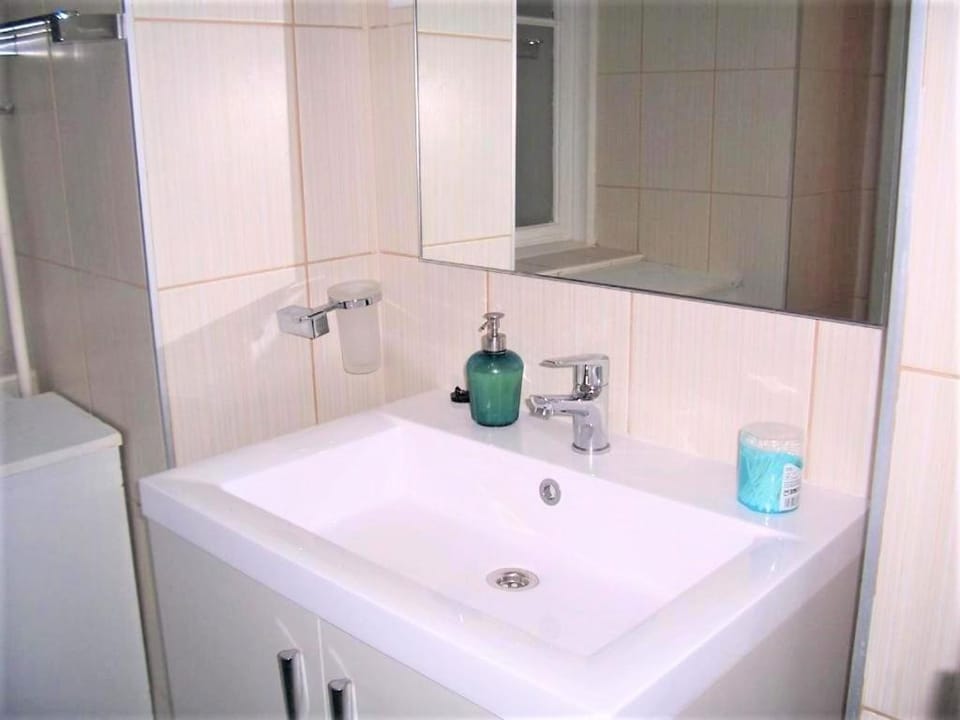 Bright Apartment Budapest Hostel in Budapest
