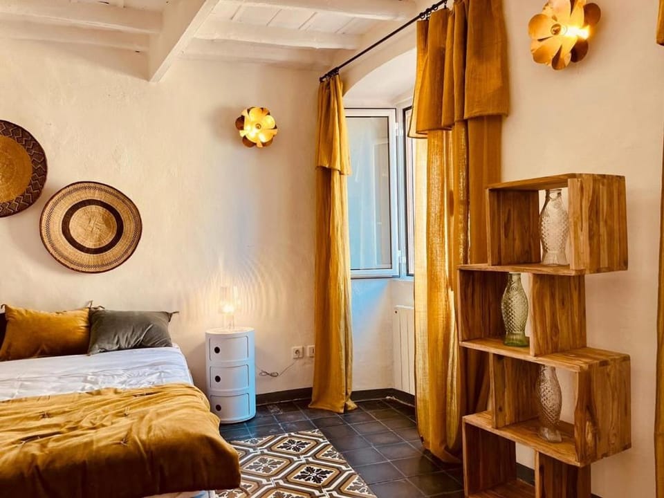 Duplex au coeur de la Citadelle et vue mer Apartment in Bastia