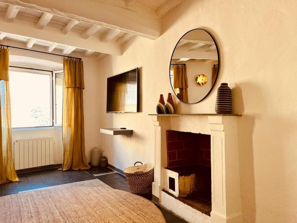 Duplex au coeur de la Citadelle et vue mer Apartment in Bastia