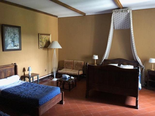 demi-château de Paulignan pour 15 personnes House in Occitanie