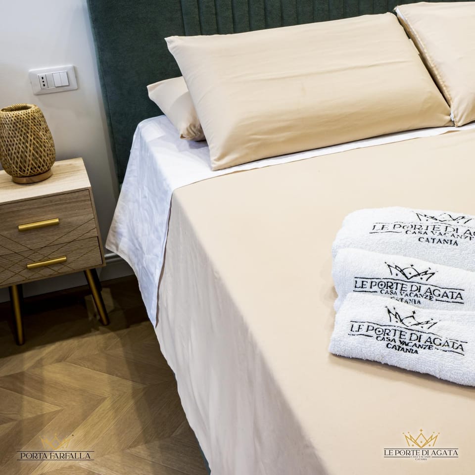 Appartamento piano terra spazio esterno bio climatico Parcheggio libero CATANIA Apartment in Catania