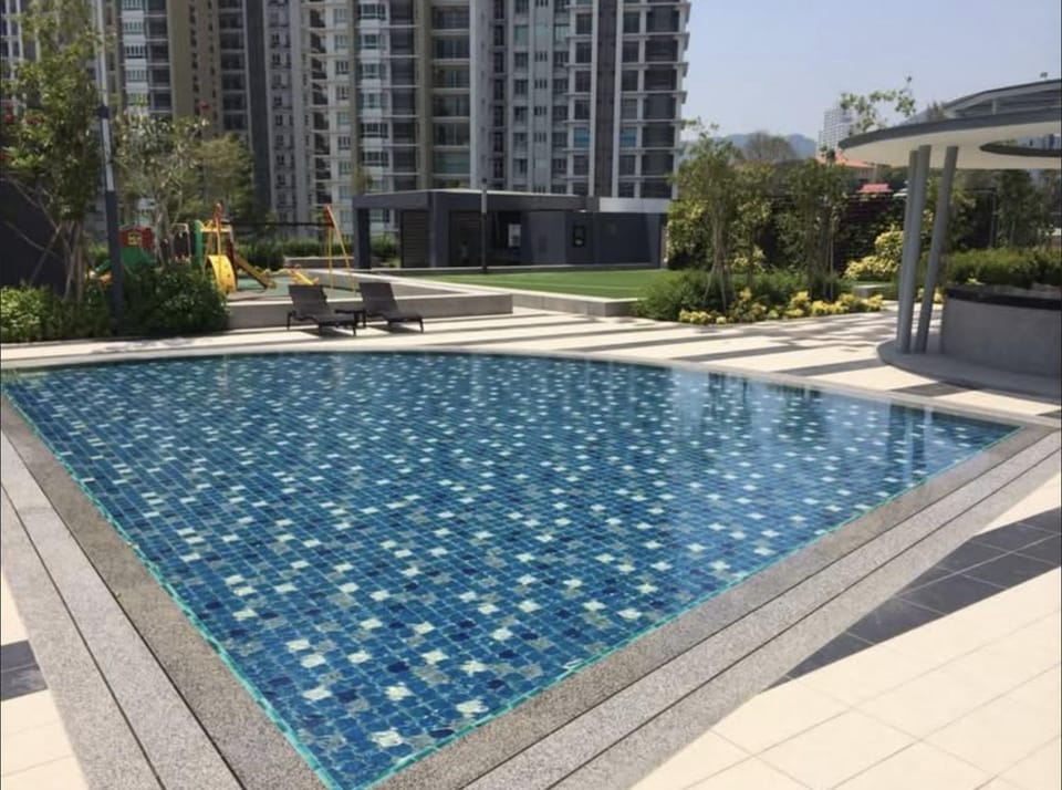 Swimming pool, Swimming pool
