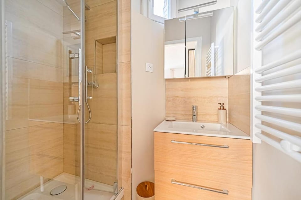 Appartement Suite Aux Portes de Paris Apartment in Clichy