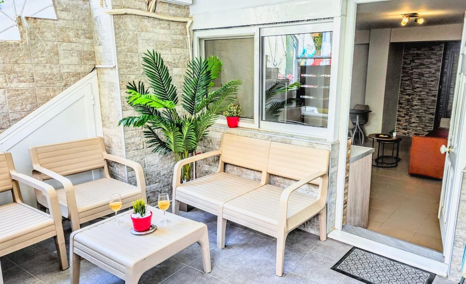 Patio, Balcony/Terrace