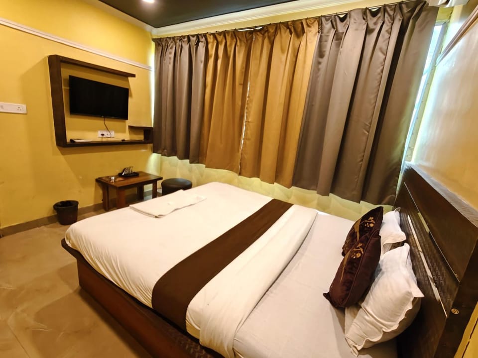Hotel Heavens Hotel in Kolkata