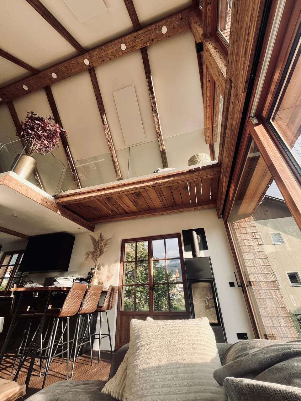 Communal lounge/ TV room, Kitchen or kitchenette, Living room, Seating area, Dining area
