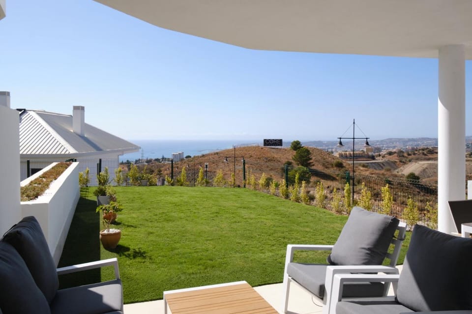 Garden view, Sea view
