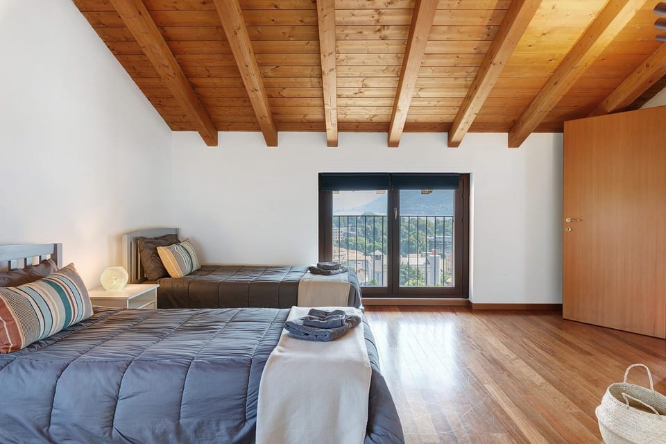 Property building, Living room, Bedroom