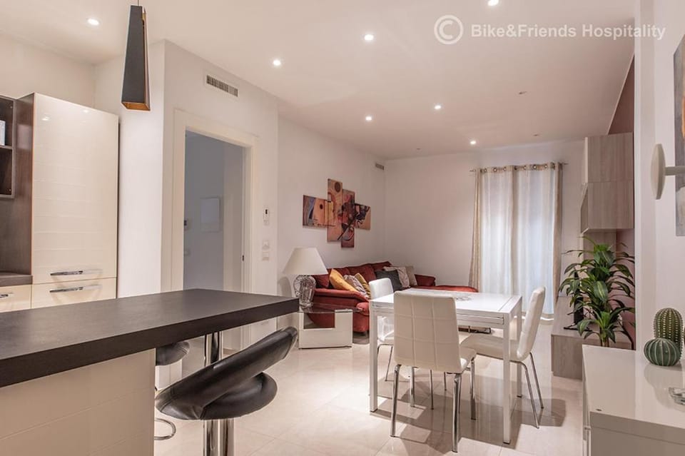 Communal lounge/ TV room, Dining area, kitchen