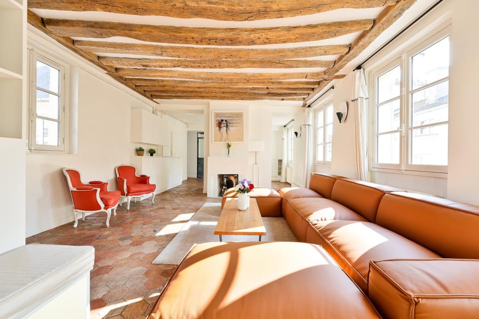 Bed, Living room, Seating area