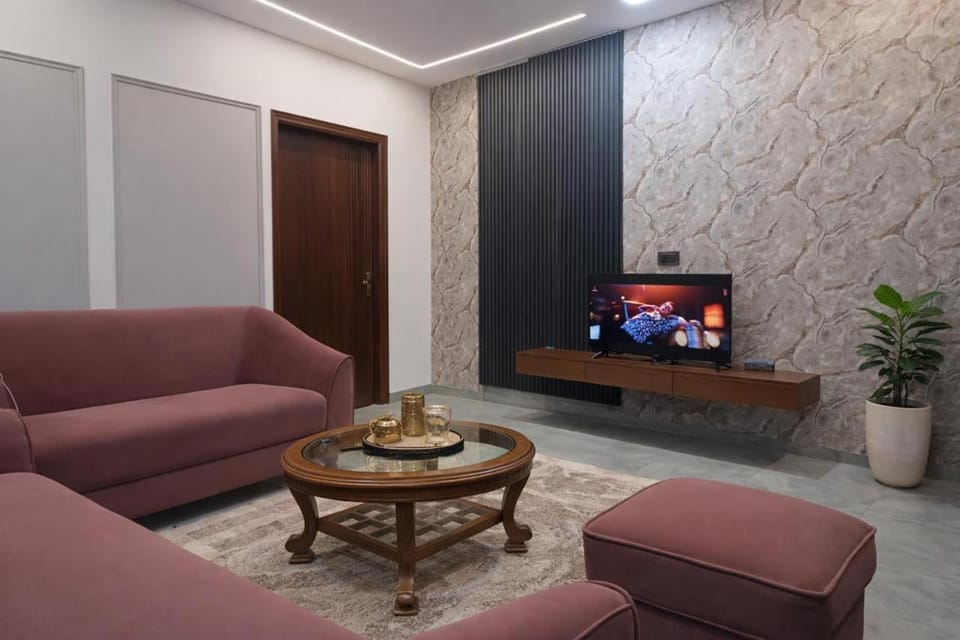 Luxury 7BHK Wedding Event, Family & Large Groups Villa in Punjab, India