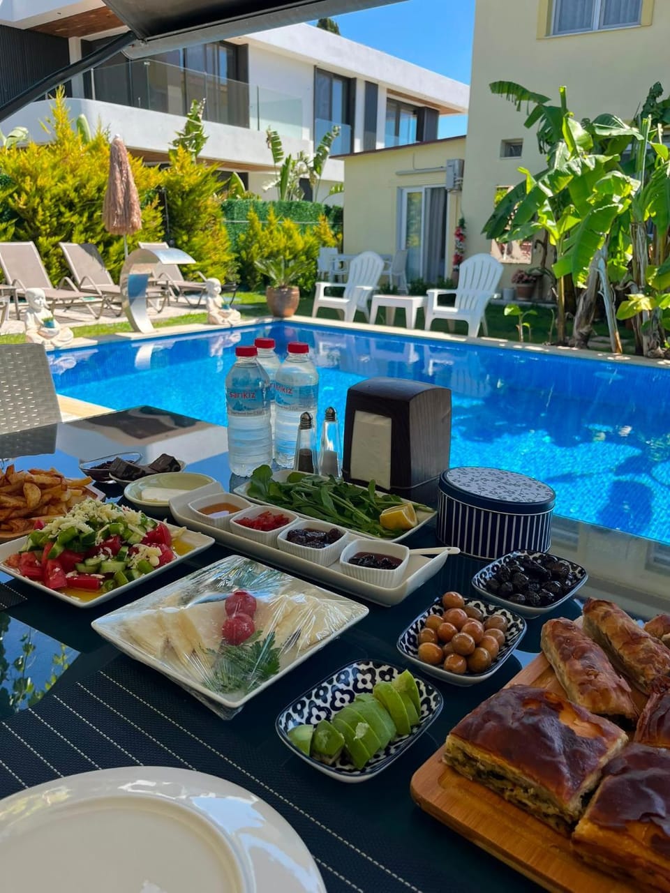 Pool view, Swimming pool, Continental breakfast, Buffet breakfast