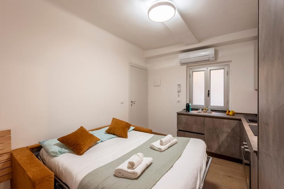 Bed, Living room