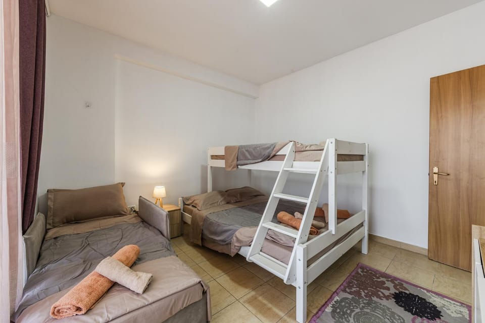 Vollga Seafront Promenade Apartments - Full Sea View Apartment in Tirana County, Albania