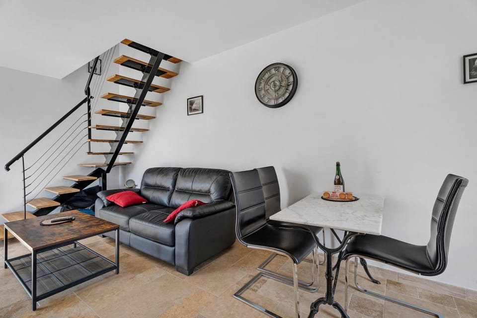 Property building, Living room