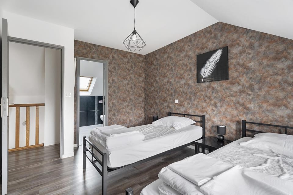 Property building, Living room, Bedroom