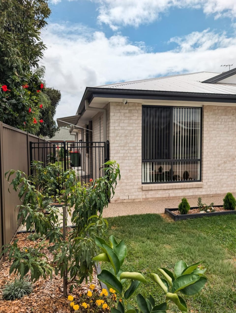 Property building, Garden, Garden view