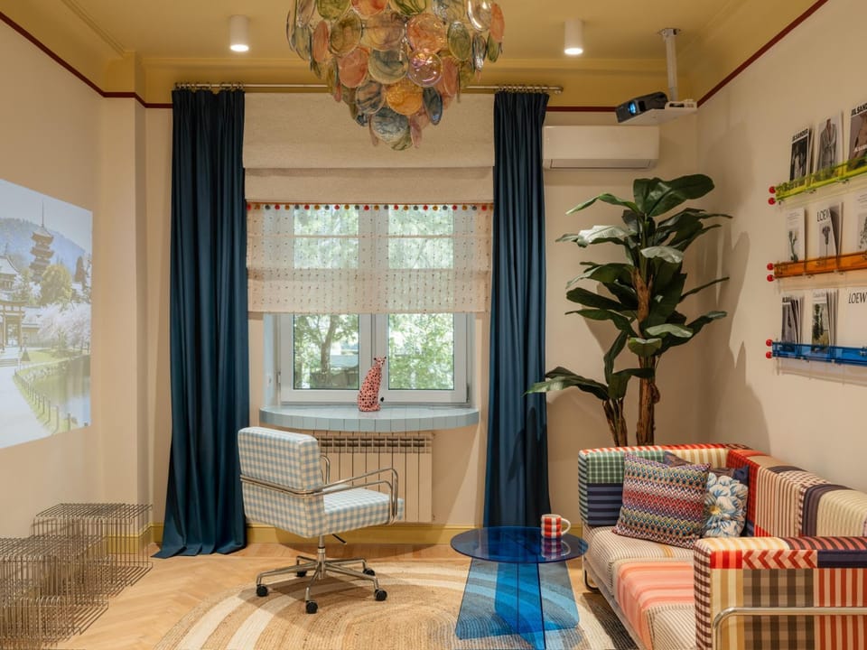 TV and multimedia, Living room, Seating area