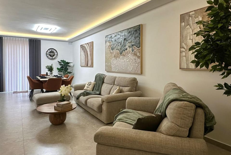 Panoramic Sea & Valley View 2BR Apartment in Saint Paul's Bay
