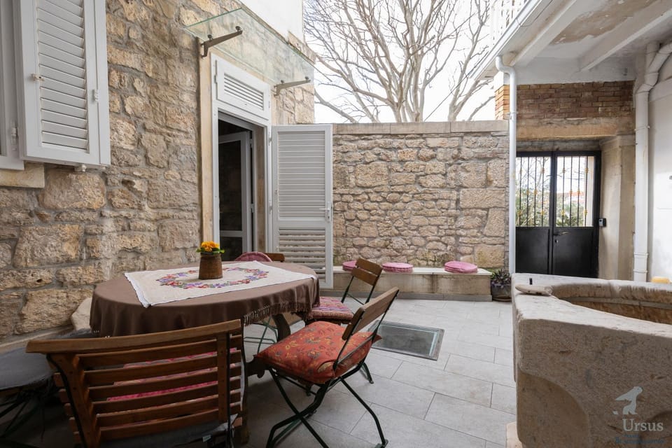 Inner courtyard view