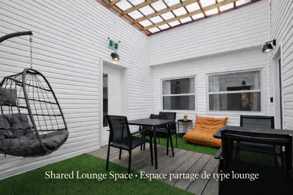 Communal lounge/ TV room