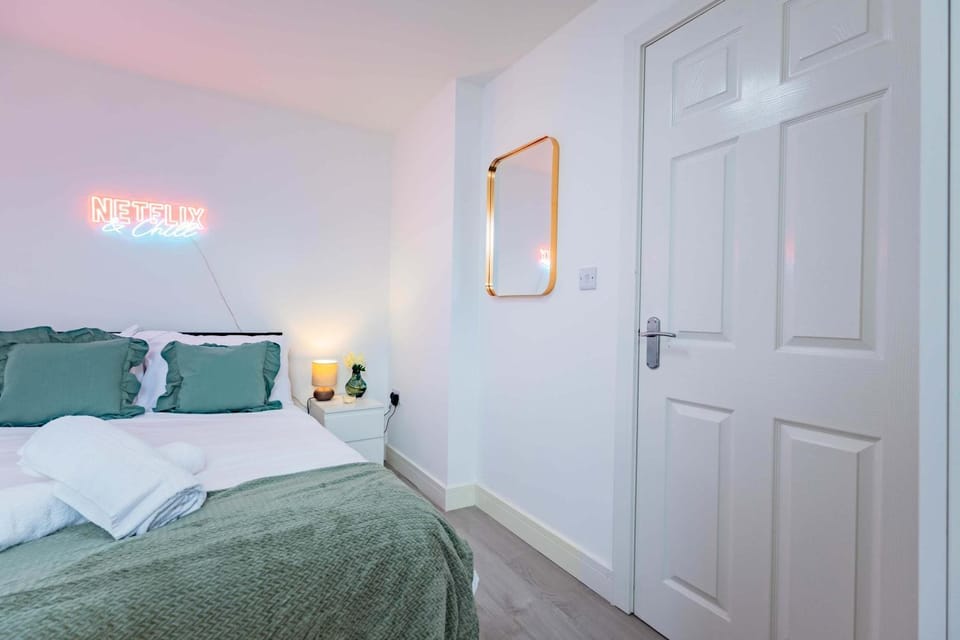 Bed, Photo of the whole room, Bedroom, towels, wardrobe