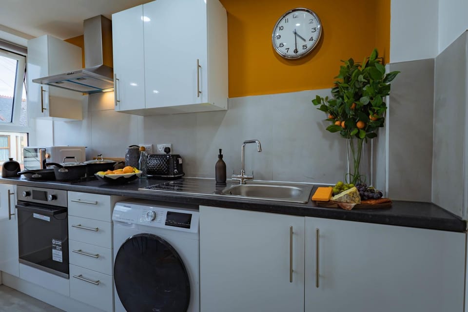 Kitchen or kitchenette, dishwasher, minibar, pet friendly, stove, toaster