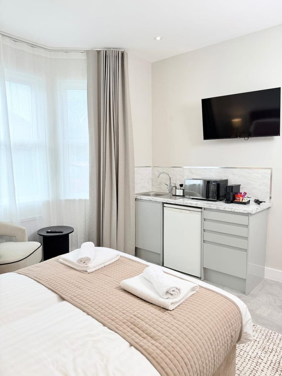 Bright Boutique Studio Near seafront Apartment in Southend-on-Sea