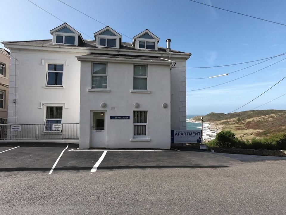 Montagu Steps 3 bedroom apartment with sea views Apartment in Woolacombe