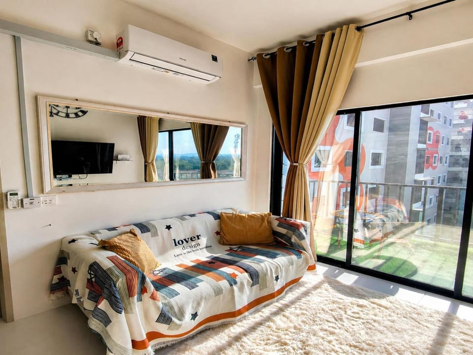 Communal lounge/ TV room, TV and multimedia, Balcony/Terrace, Living room, Seating area, Evening entertainment, internet, internet, internet, air conditioner