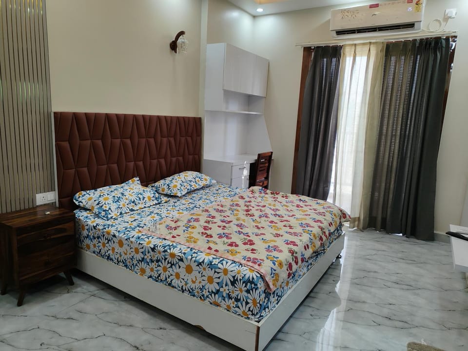 Luxury Studio Apartment in Noida