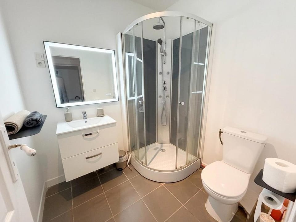 Toilet, Bathroom